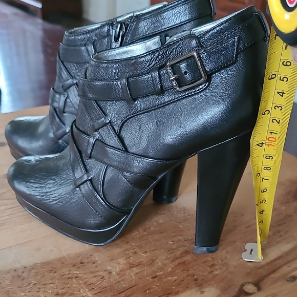 New Calvin Klein Black Leather Platform Stilleto Boots Size 7 - Picture 2 of 5
